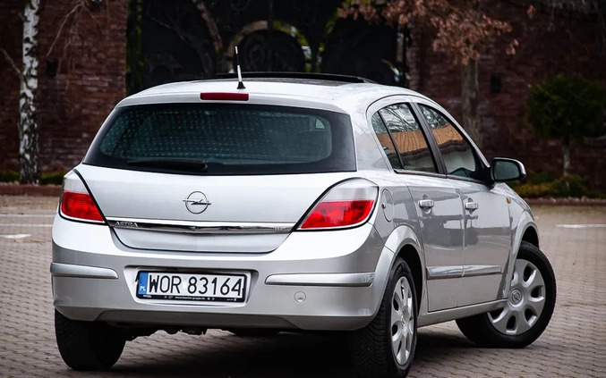 Opel Astra cena 12600 przebieg: 260000, rok produkcji 2005 z Złocieniec małe 497